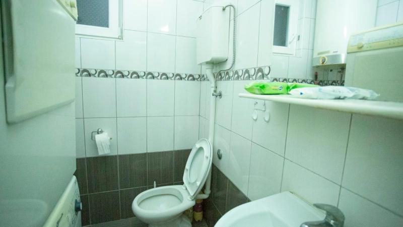 Private Cozy Room 1 With Shared Kitchen In Appartment, Downtown Belgrad Zewnętrze zdjęcie
